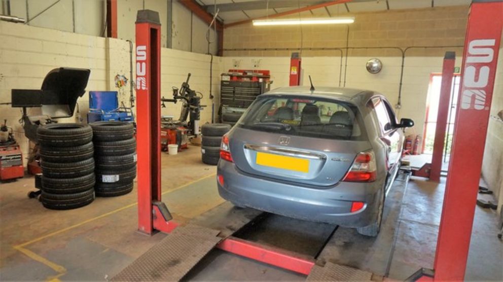 MOT STATION A6381S 257492 Bradleys Countrywide