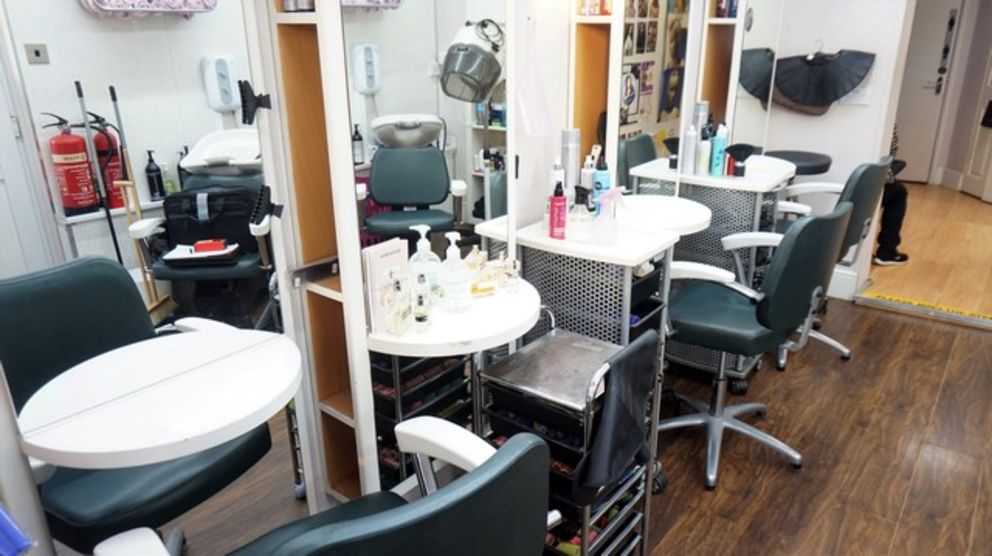 HAIR & BEAUTY SALON | M6693E - Bradleys Countrywide