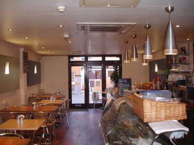 Bradleys Countrywide testimonial image - Michelle and Richard - CAFE AMOORE, BRENTWOOD 